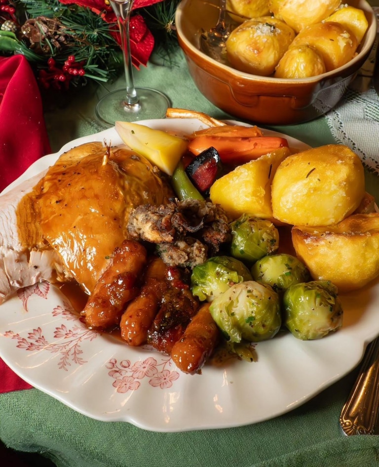 The Butterfly and the Pig in Glasgow 768x945