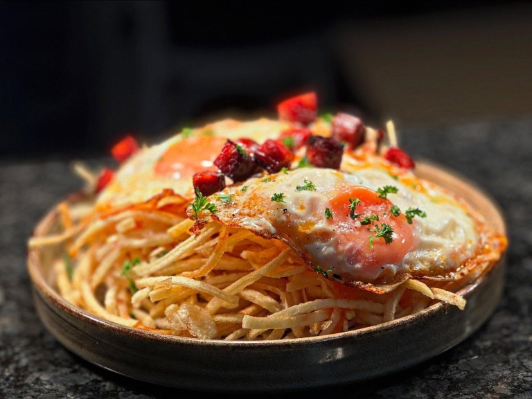 The Midland Tapas and Wine Bar in Beaumaris 768x576